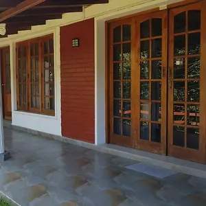  Проживание в семье No.11 Uptown Econostay